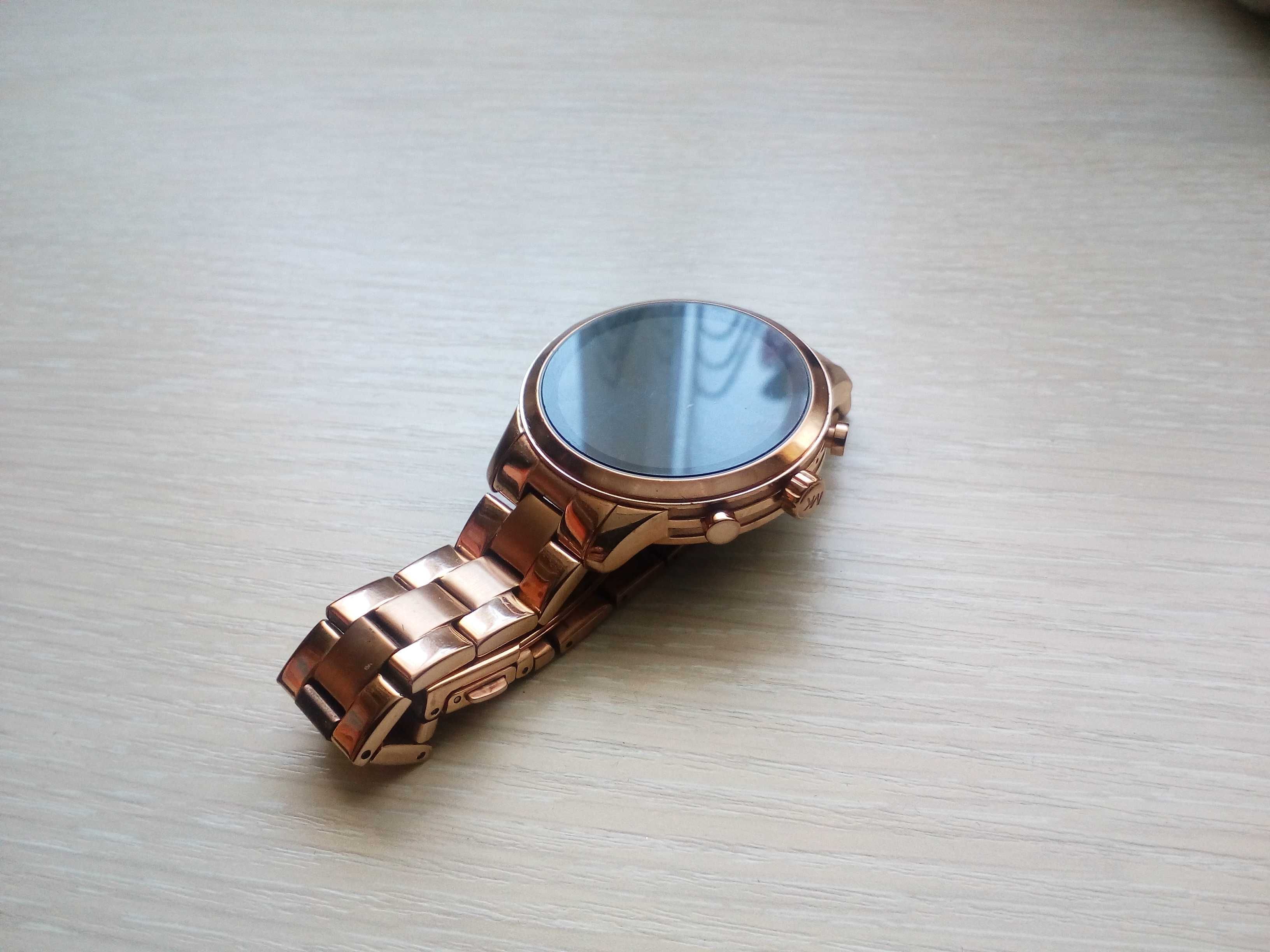 Michael kors runway best sale mkt5046