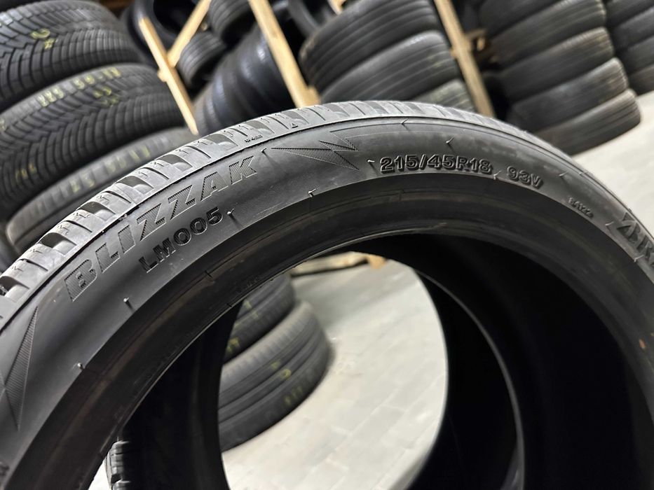 Шини зима 215/45rR18 93V Bridgestone Blizzak LM005 2023 8+mm