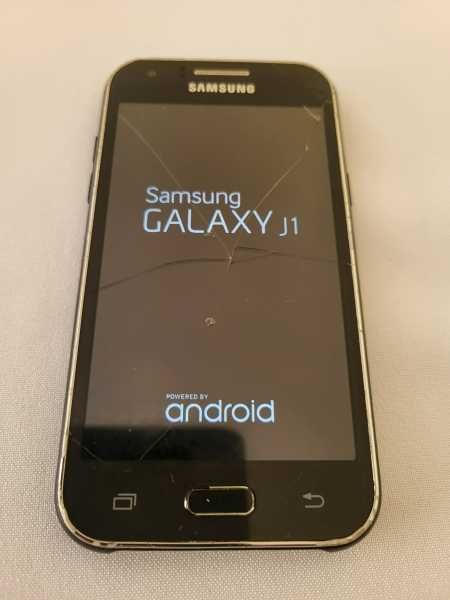 Telefon komórkowy SAMSUNG Galaxy J1