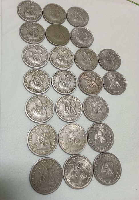 Moedas (23)de 2,50  Escudos 1963/1985