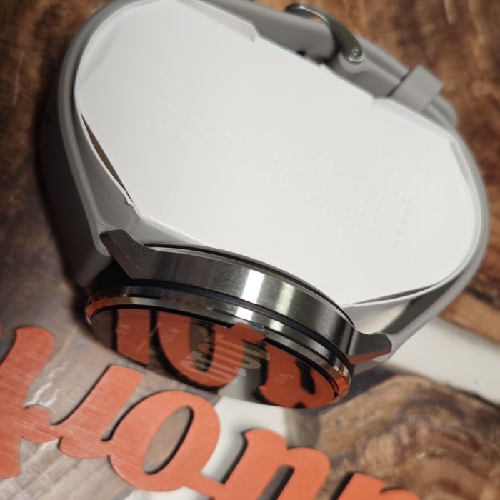Garmin Venu 4 - 45 mm Silver 010-03014-01