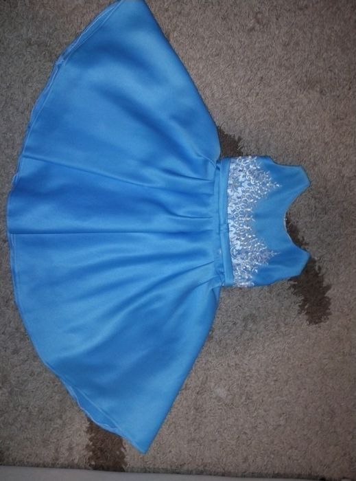 Блакитна дитяча сукня