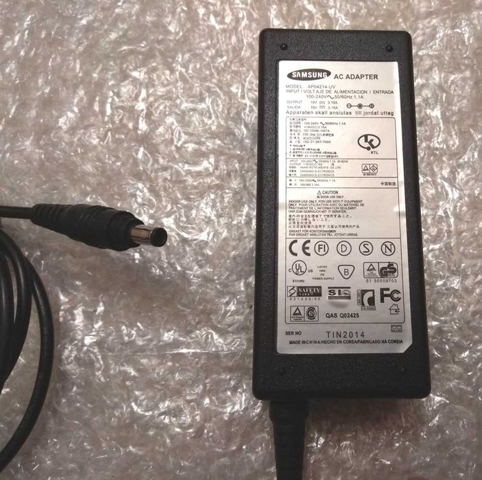 Блок питания для ноутбука Samsung R40Plus 19V 3.16A 60W