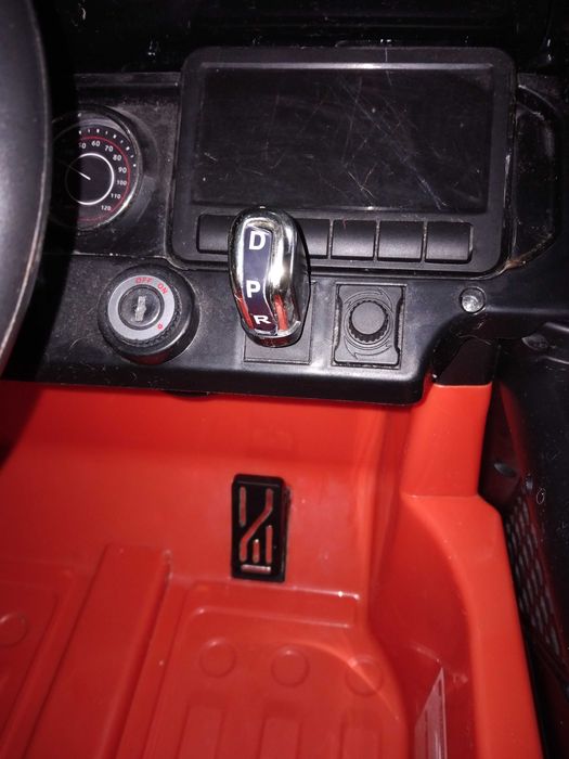 Jipe de criança com comando