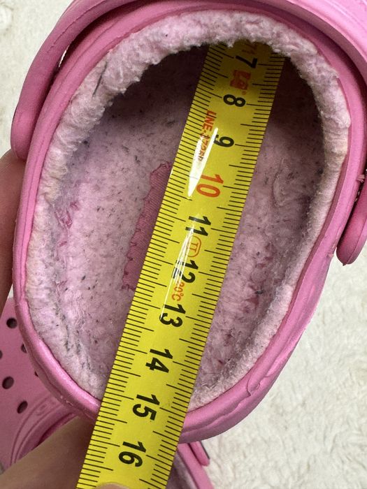 Crocs dziecięce różowe ocieplane C8 kapcie klapki