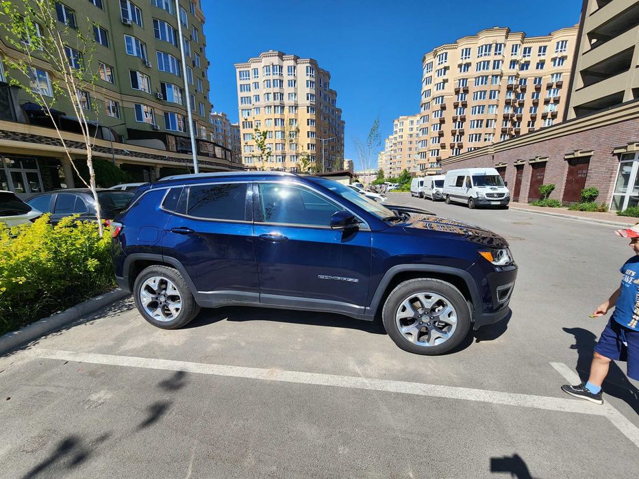 Продам Джип Компас, коплектація Лімітед, повний привід 4х4.