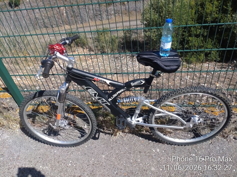 BTT pronta a usar. Alumínio. Disco a frente