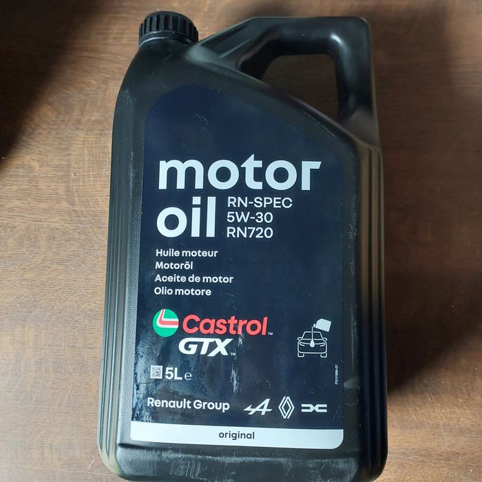 Моторна олива Castrol GTX RN-Spec RN720 5w-30
