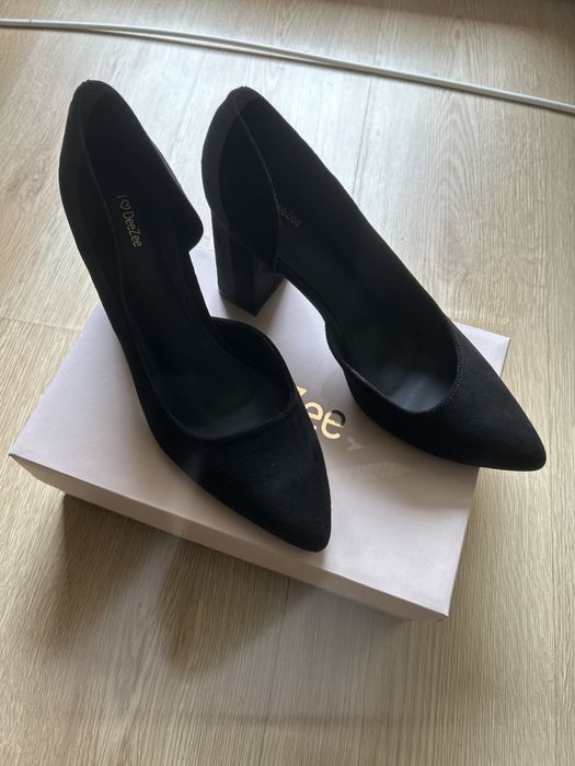 Czarne buty na obcasie słupku DeeZee model Agathi r. 41