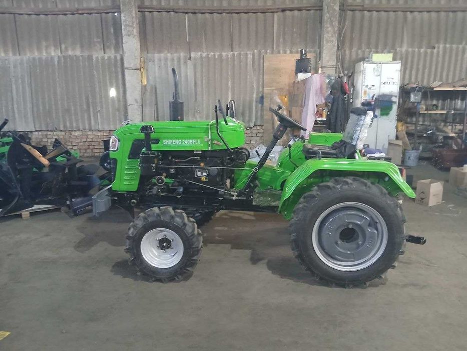 Потужний трактор Шифенг 240 BFLU 4х2 Доставка безкоштовна МАСЛА ЗІП