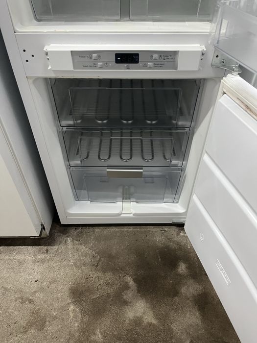 Lodówka Whirlpool do zabudowy 177cm |12msc |Dobry stan |Dowóz