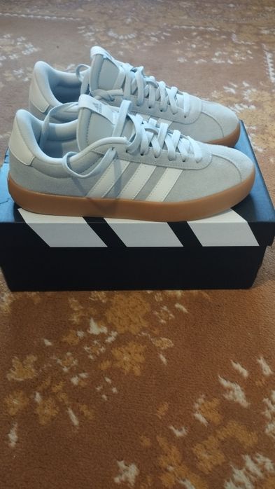 Sprzedam buty adidas VL Court 3.0
