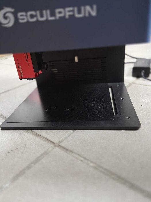 Gravadora a laser SCULPFUN iCube Pro