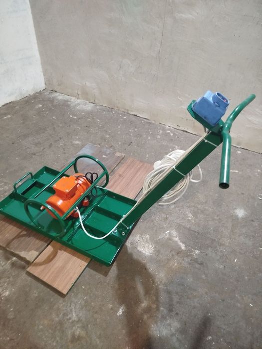 Виброплита,виброуплотнитель электрический