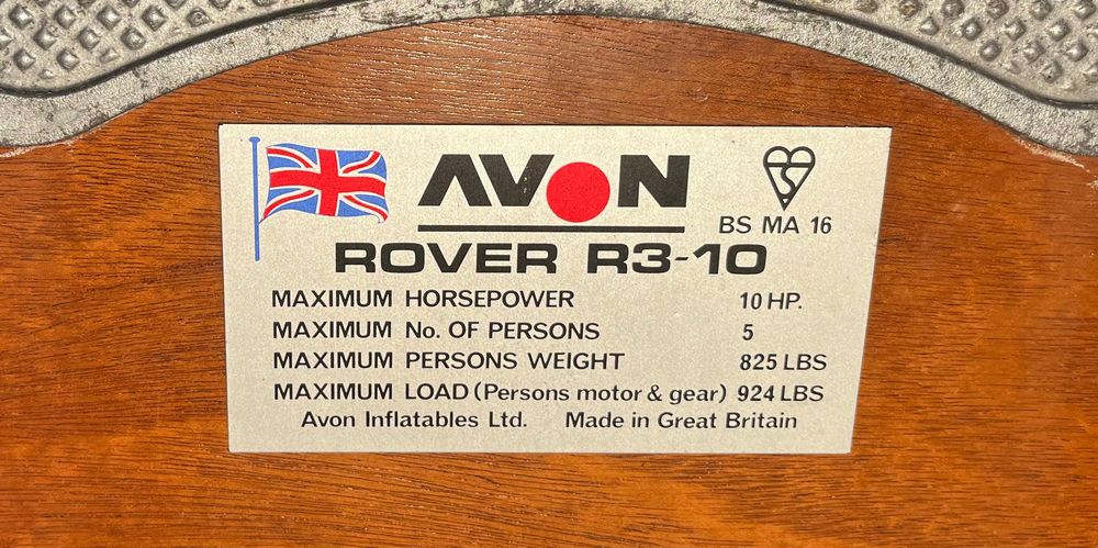 Semi Rigido AVON 3.10 com Motor Yamaha  4 CV 2 Tempos Pouco uso