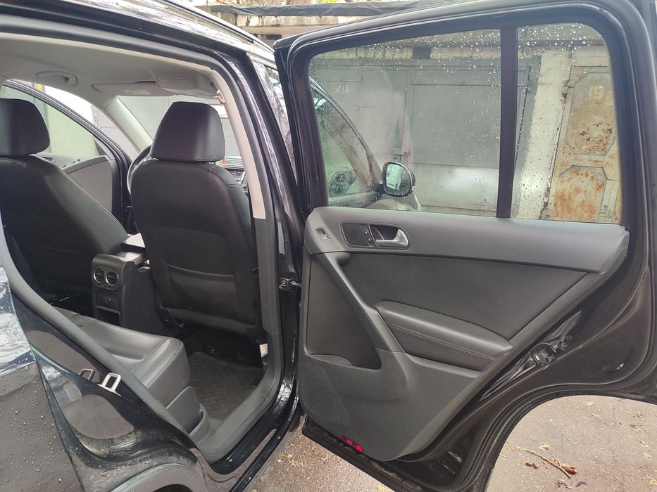 VOLKSWAGEN TIGUAN 2015 VIN WVGAV7AXXGW556152 фото оголошення 18 з 19