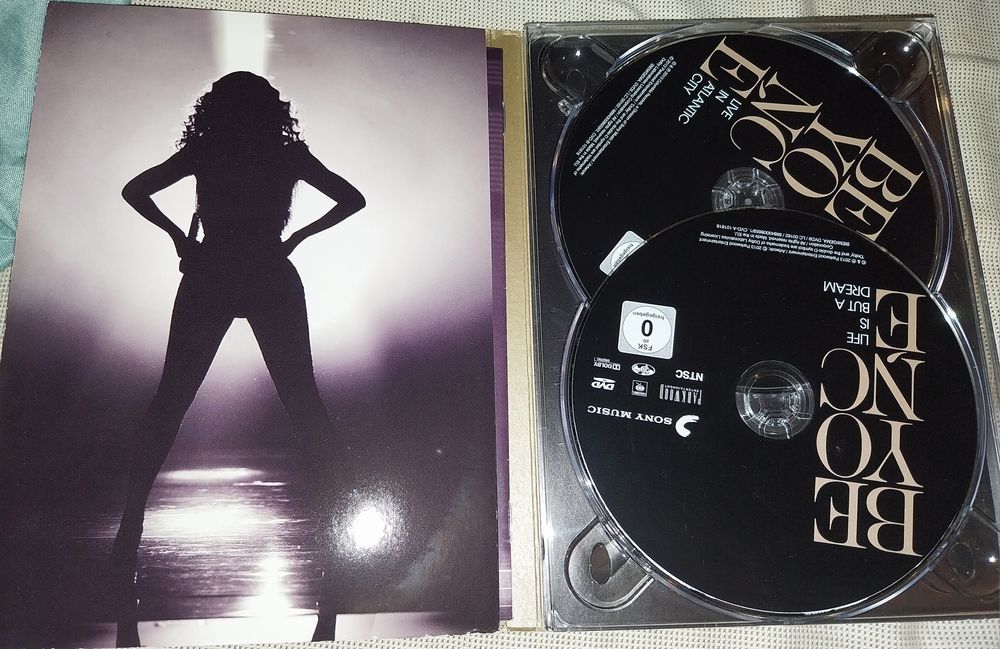 "Life Is But A Dream", Beyoncé, 2013. Preço negociável