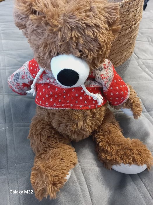 Ведмедик плюшевий Тедді.