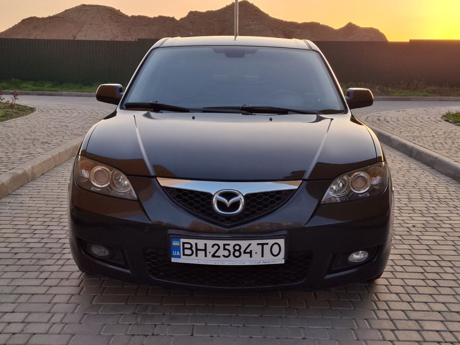 Мазда 3  MAZDA 3 автомат