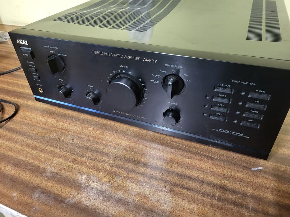 Akai AM-37 1990s – solidny japoński wzmacniacz hi-fi 60 W + phono MM