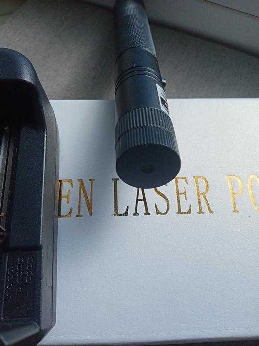 Зелена лазерна указка green laser pointer