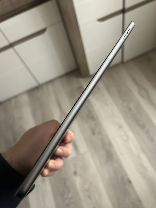 Apple Ipad 9 generacja a2602 64GB 2021