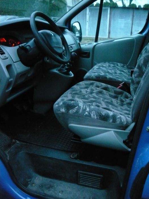 Renault Trafic 2,0 dci 9 osobowy