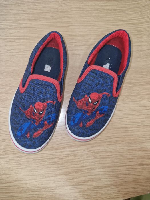 Spider-Man Sneakers - Size 28