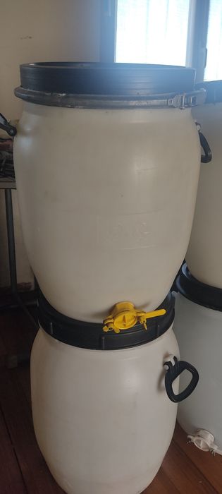 Bidão Plástico 50/60lt com torneira