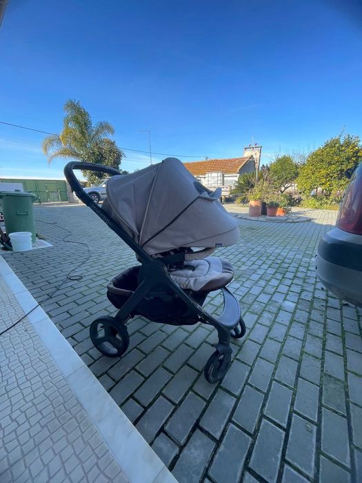 Em excelente estado carrinho bebe