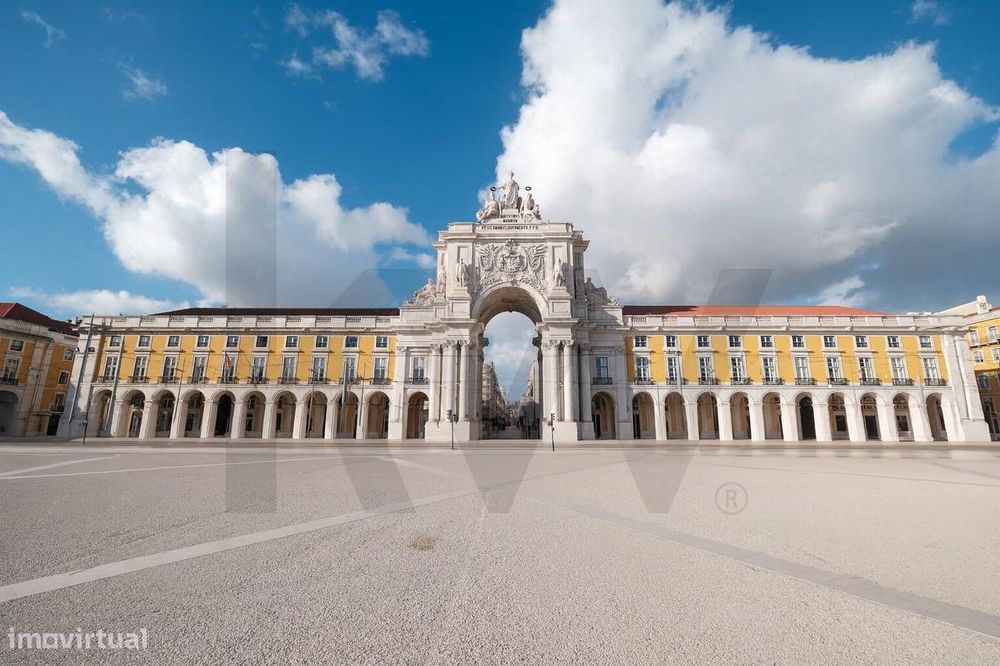 Baixa de Lisboa | T2 renovado a 2 min do metro do Rossio