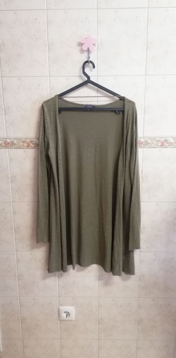 Cardigan, fininho de Primavera , verde seco, M

Cor : verde seco 
Tama