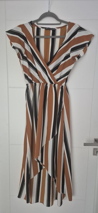 Asymetryczna damska sukienka na lato s m