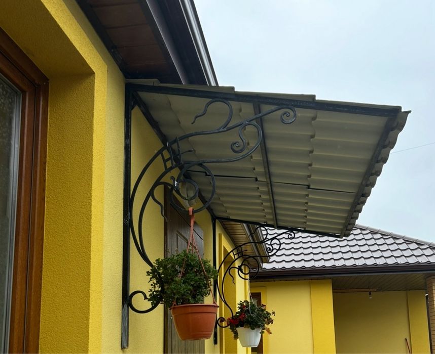 Піднавіс на двері