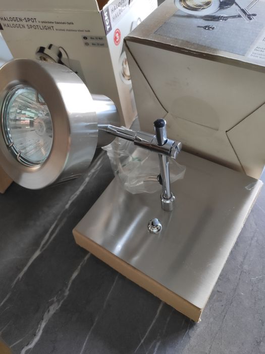 Halogen spot x 2 _ Loft