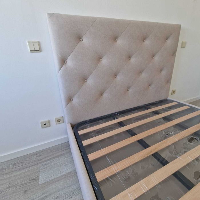 Camas De Casal Estofadas Top de Gama 190x140m Estrado Incluído 199€ !!