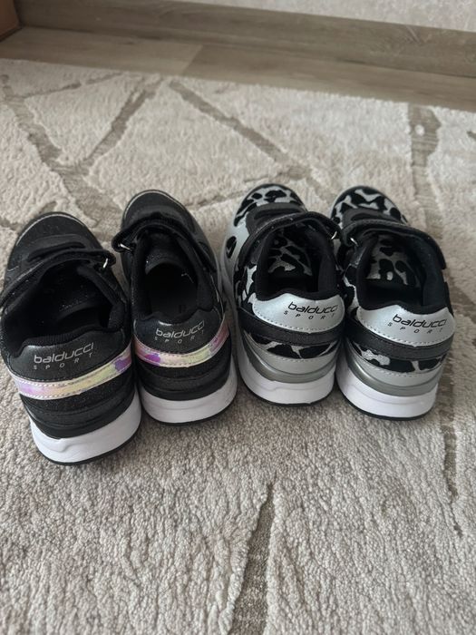 Кросівки для дівчинки