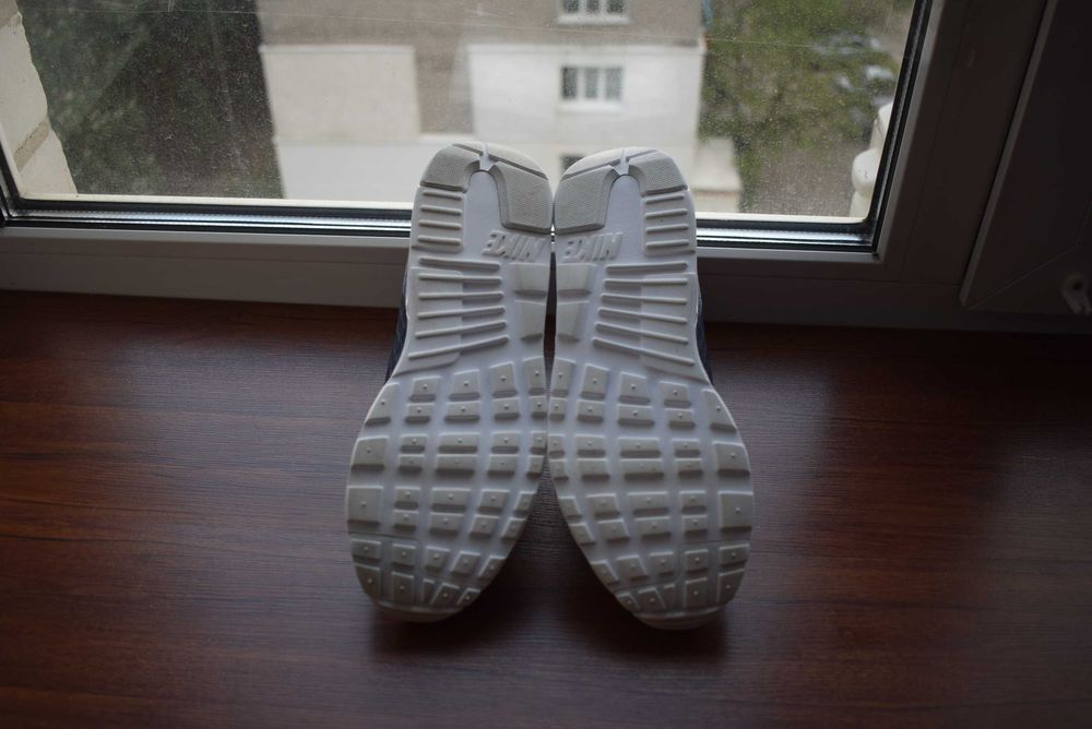Nike Air Max Tavas (Кроссовки Найк Аирмакс 90 95 97 270 tn plus )