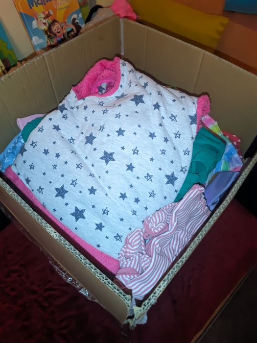 Zestaw ubrań 104-110 dla dziewczynki