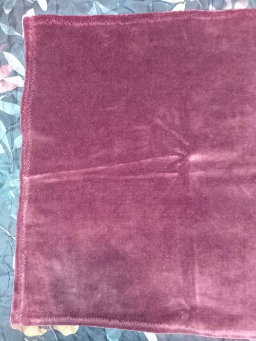 Passadeira/Naperon veludo vermelho simples antigo
