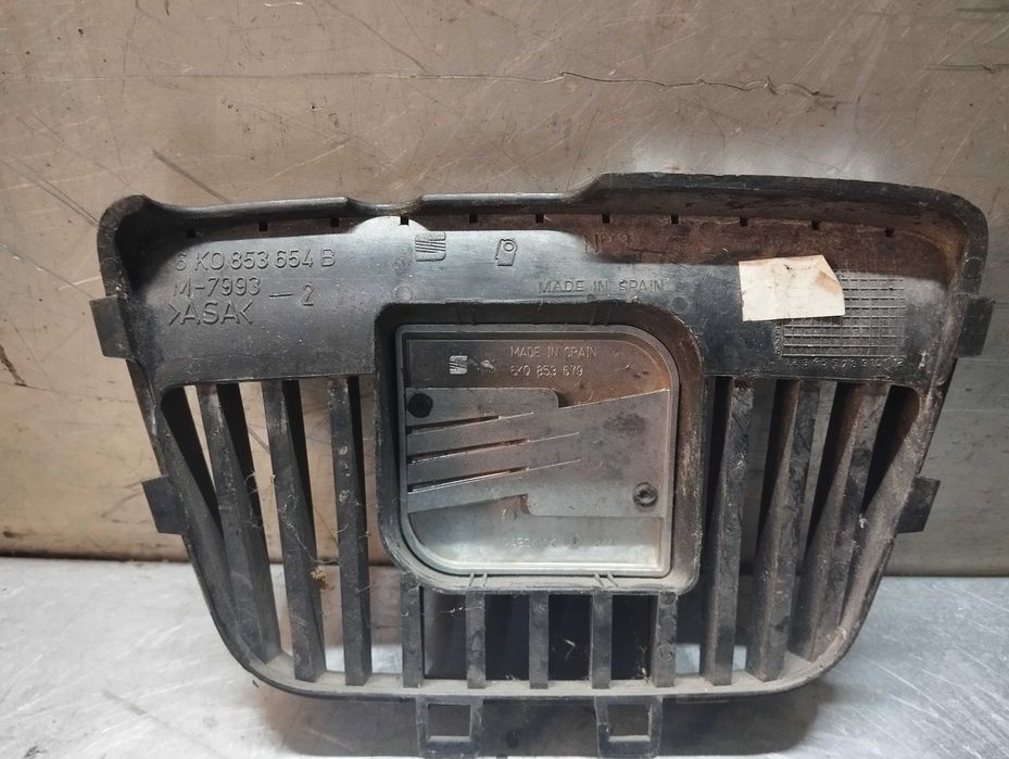 Grelha da Frente com Simbolo Seat Ibiza 6k2 99-01 6K0853654D