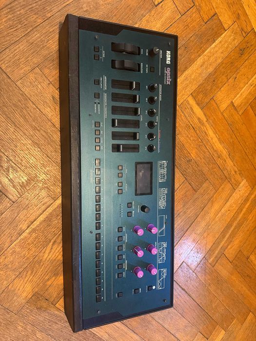 Korg Opsix - Syntezator FM