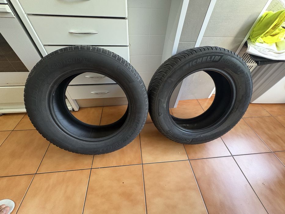 Vendo pneus 215/60 r16