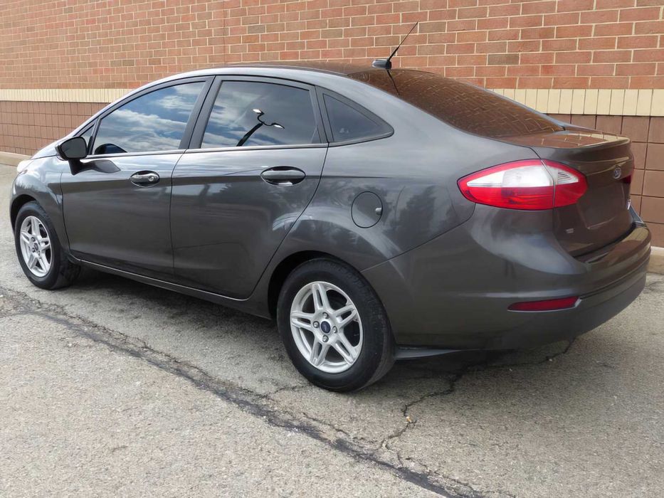 Ford Fiesta SE      2017