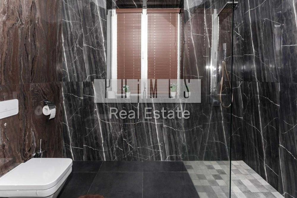 Продаж будинку 210 м2 з басейном Романків