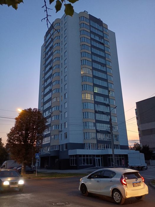 Здається 2 кімнатна квартира в центрі