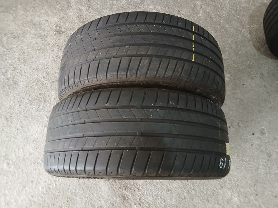 2 Pneus 235/40R19 Bridgestone