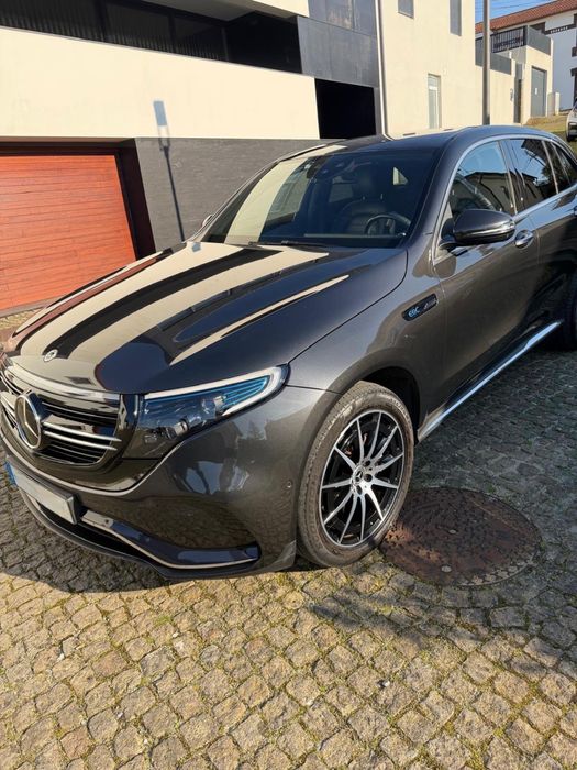 Mercedes-Benz EQC 400 4MATIC AMG line  SOH 92,5 PNEUS NOVOS