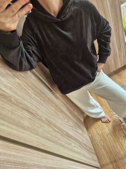Bluza damska welurowa czarna Anya Madsen rozm.42