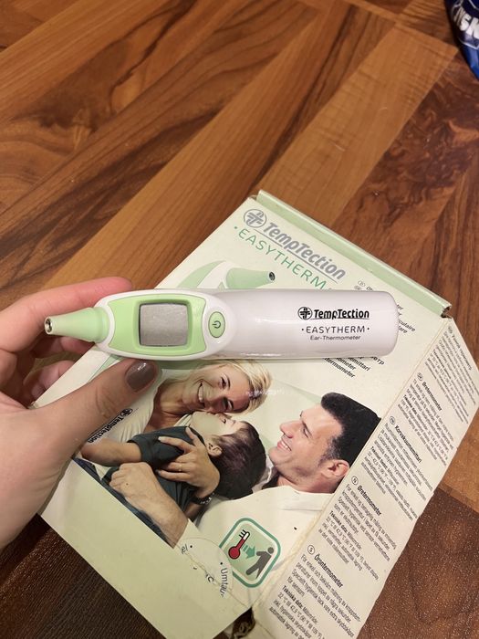 Градусник електронний